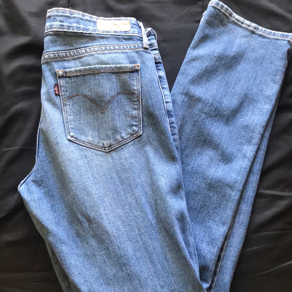 Levi jeans , straight leg . Size 27